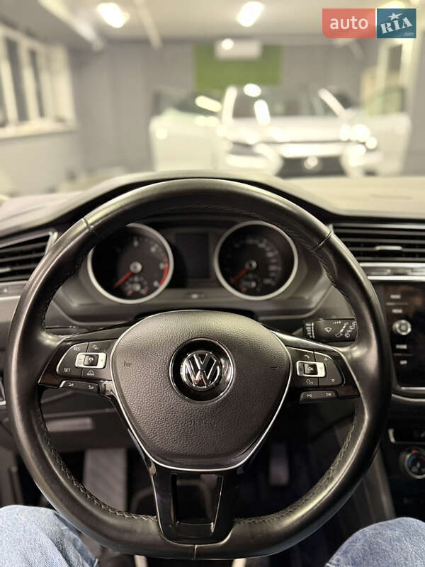 Позашляховик / Кросовер Volkswagen Tiguan 2018 в Києві фото 23 Позашляховик / Кросовер Volkswagen Tiguan 2018 в Києві