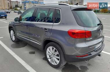 Внедорожник / Кроссовер Volkswagen Tiguan 2012 в 