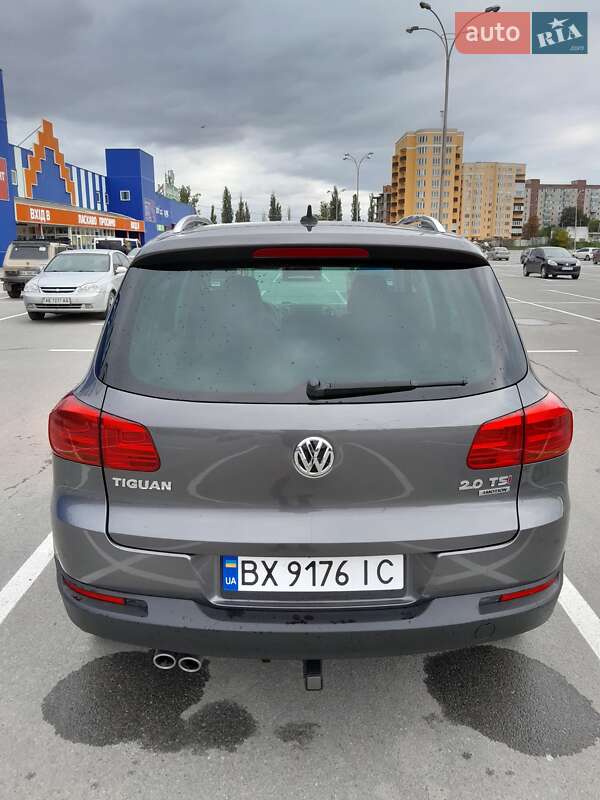 Позашляховик / Кросовер Volkswagen Tiguan 2012 в Кам'янець-Подільському