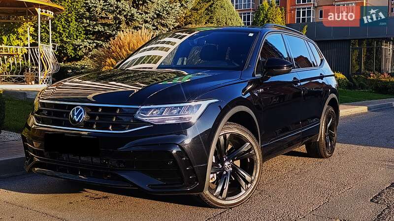 Внедорожник / Кроссовер Volkswagen Tiguan 2023 в Днепре