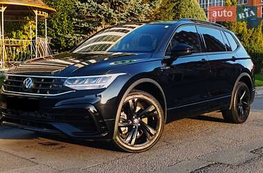 Внедорожник / Кроссовер Volkswagen Tiguan 2023 в Днепре