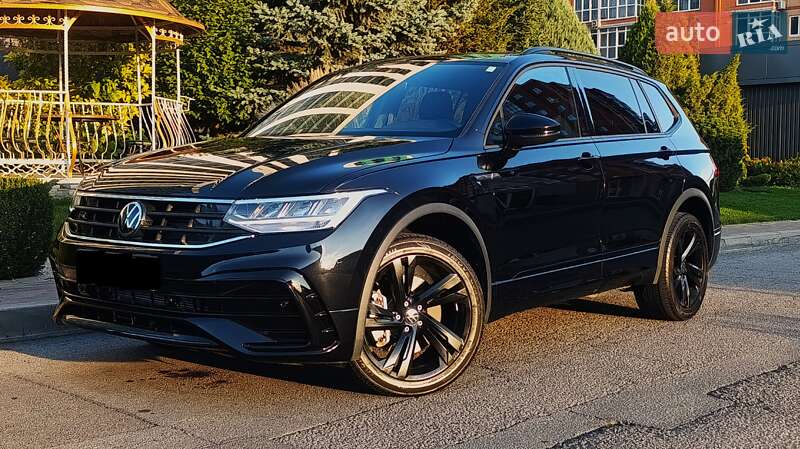 Внедорожник / Кроссовер Volkswagen Tiguan 2023 в Днепре