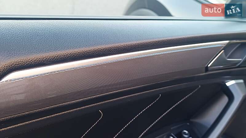 Внедорожник / Кроссовер Volkswagen Tiguan 2023 в Днепре