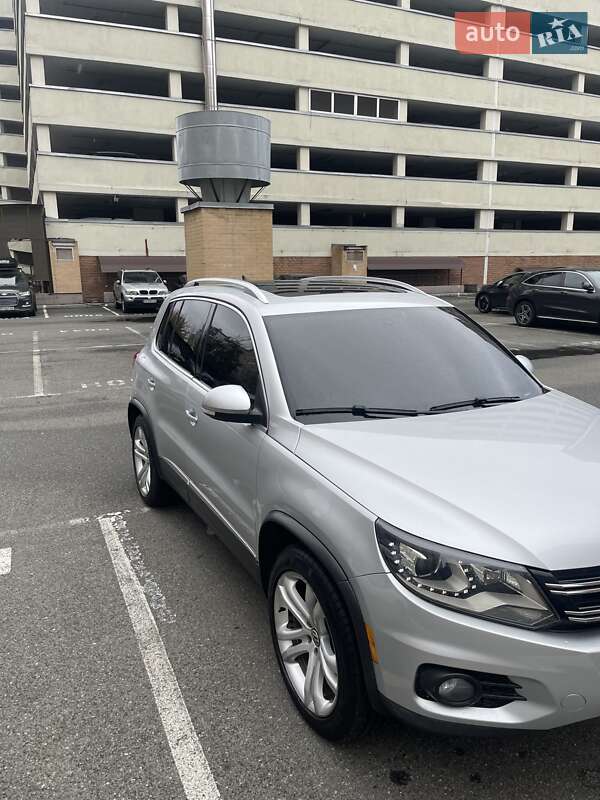 Внедорожник / Кроссовер Volkswagen Tiguan 2011 в Киеве