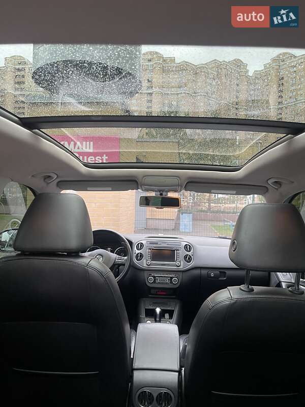 Внедорожник / Кроссовер Volkswagen Tiguan 2011 в Киеве