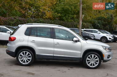 Внедорожник / Кроссовер Volkswagen Tiguan 2012 в 