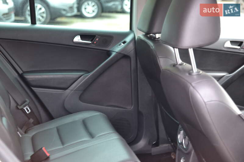 Внедорожник / Кроссовер Volkswagen Tiguan 2012 в Луцке