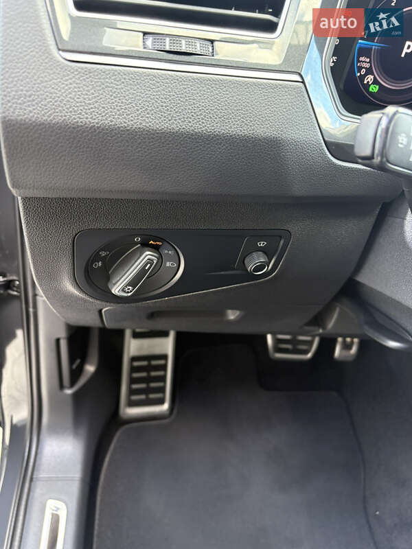 Позашляховик / Кросовер Volkswagen Tiguan 2021 в Львові фото 47 Позашляховик / Кросовер Volkswagen Tiguan 2021 в Львові