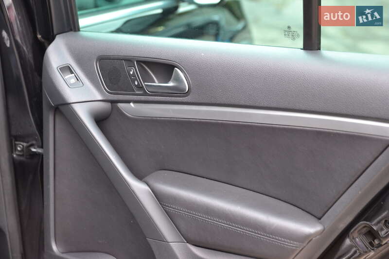 Внедорожник / Кроссовер Volkswagen Tiguan 2012 в Луцке