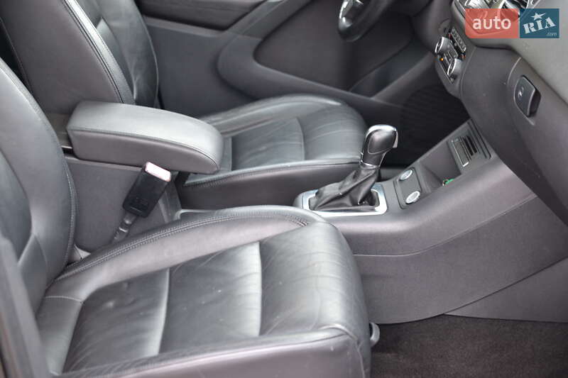 Внедорожник / Кроссовер Volkswagen Tiguan 2012 в Луцке