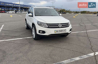 Позашляховик / Кросовер Volkswagen Tiguan 2016 в Києві