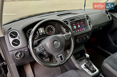 Внедорожник / Кроссовер Volkswagen Tiguan 2012 в 
