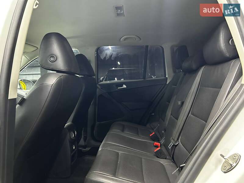 Внедорожник / Кроссовер Volkswagen Tiguan 2017 в Черновцах фото 8 Внедорожник / Кроссовер Volkswagen Tiguan 2017 в Черновцах