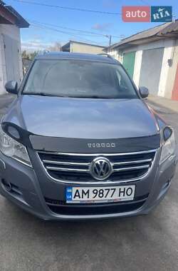 Внедорожник / Кроссовер Volkswagen Tiguan 2008 в Звягеле