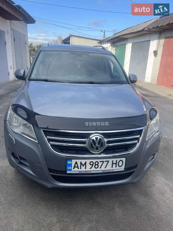 Внедорожник / Кроссовер Volkswagen Tiguan 2008 в Звягеле фото Внедорожник / Кроссовер Volkswagen Tiguan 2008 в Звягеле