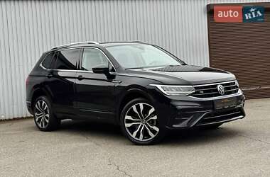 Внедорожник / Кроссовер Volkswagen Tiguan 2023 в Киеве