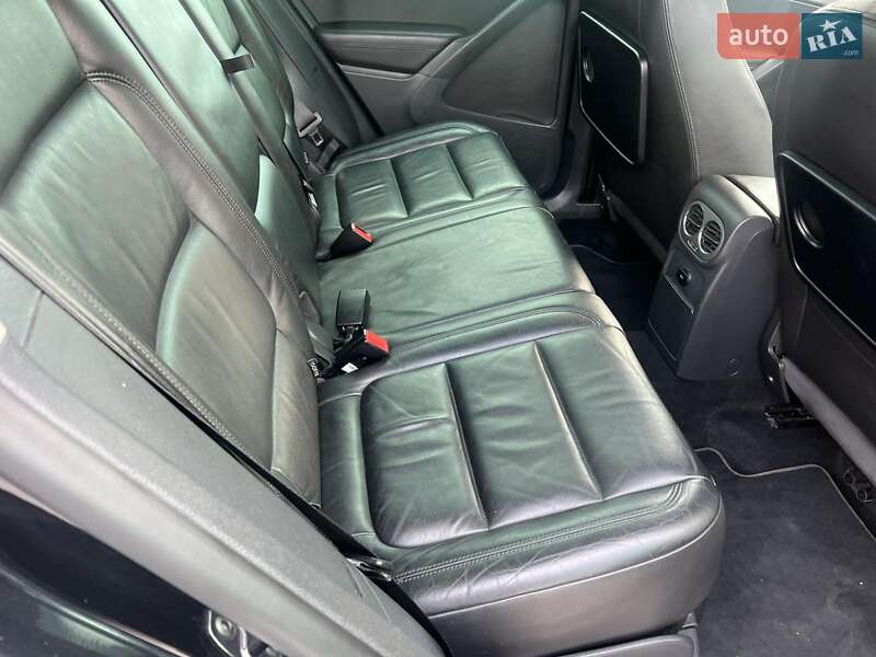 Внедорожник / Кроссовер Volkswagen Tiguan 2011 в Киеве