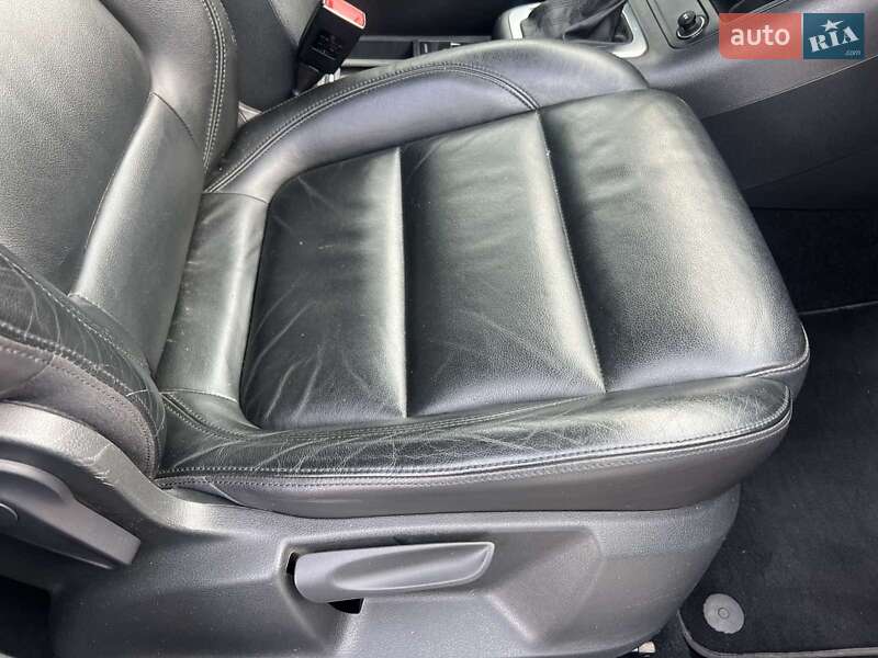 Внедорожник / Кроссовер Volkswagen Tiguan 2011 в Киеве