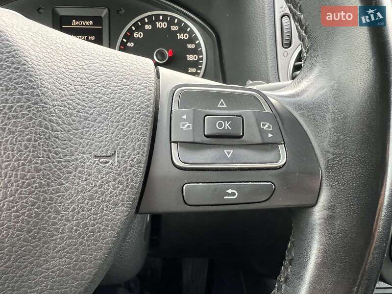 Внедорожник / Кроссовер Volkswagen Tiguan 2011 в Киеве