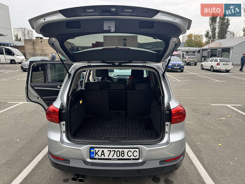 Внедорожник / Кроссовер Volkswagen Tiguan 2015 в Киеве