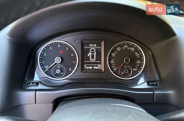 Внедорожник / Кроссовер Volkswagen Tiguan 2016 в 