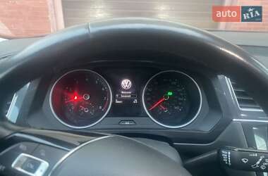 Внедорожник / Кроссовер Volkswagen Tiguan 2019 в 