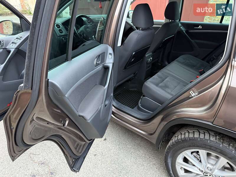 Позашляховик / Кросовер Volkswagen Tiguan 2013 в Києві