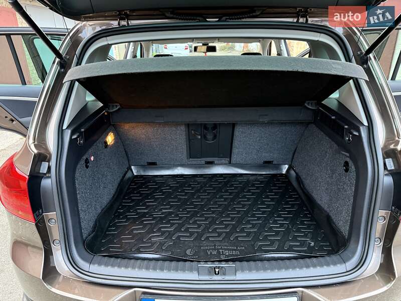 Позашляховик / Кросовер Volkswagen Tiguan 2013 в Києві