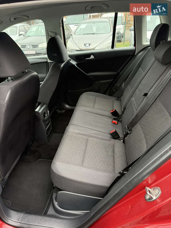 Внедорожник / Кроссовер Volkswagen Tiguan 2015 в Полтаве