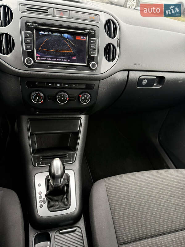 Внедорожник / Кроссовер Volkswagen Tiguan 2015 в Полтаве