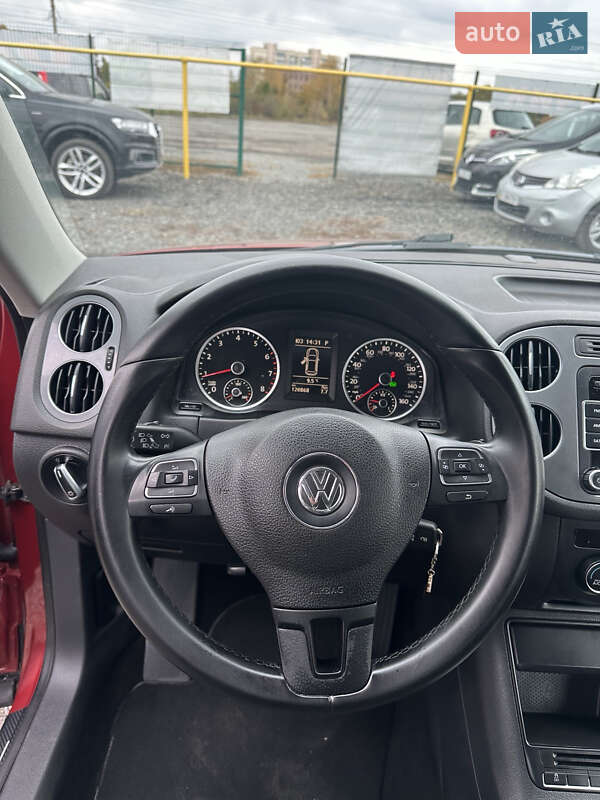 Внедорожник / Кроссовер Volkswagen Tiguan 2015 в Полтаве
