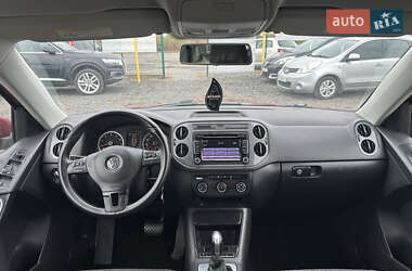 Внедорожник / Кроссовер Volkswagen Tiguan 2015 в 