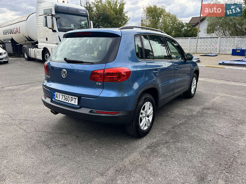 Позашляховик / Кросовер Volkswagen Tiguan 2016 в Василькові