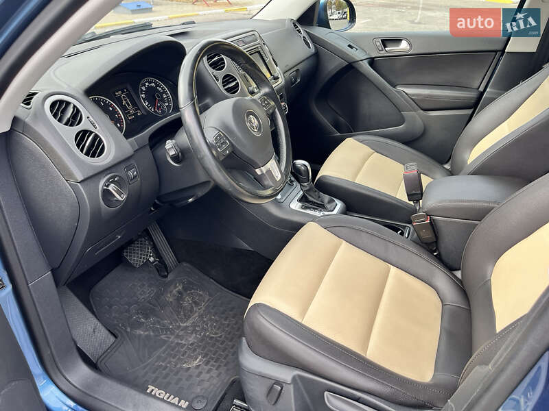 Позашляховик / Кросовер Volkswagen Tiguan 2016 в Василькові