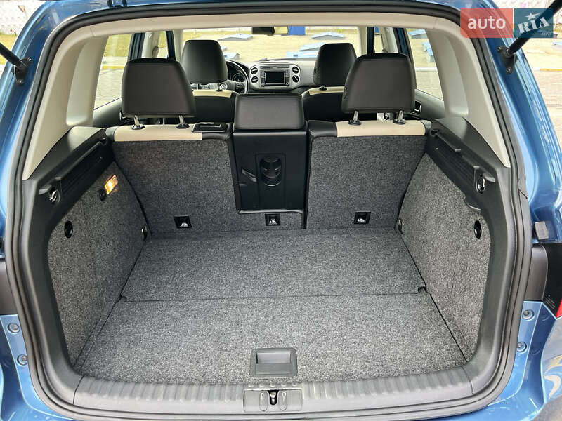 Позашляховик / Кросовер Volkswagen Tiguan 2016 в Василькові