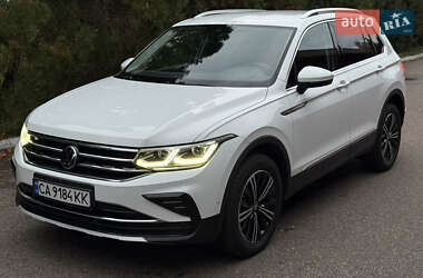 Внедорожник / Кроссовер Volkswagen Tiguan 2022 в Смеле