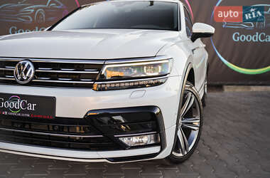 Внедорожник / Кроссовер Volkswagen Tiguan 2016 в 