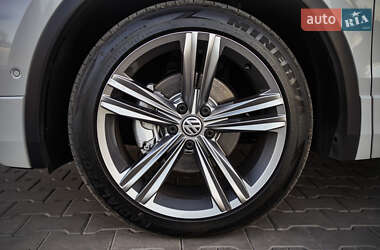 Внедорожник / Кроссовер Volkswagen Tiguan 2016 в 