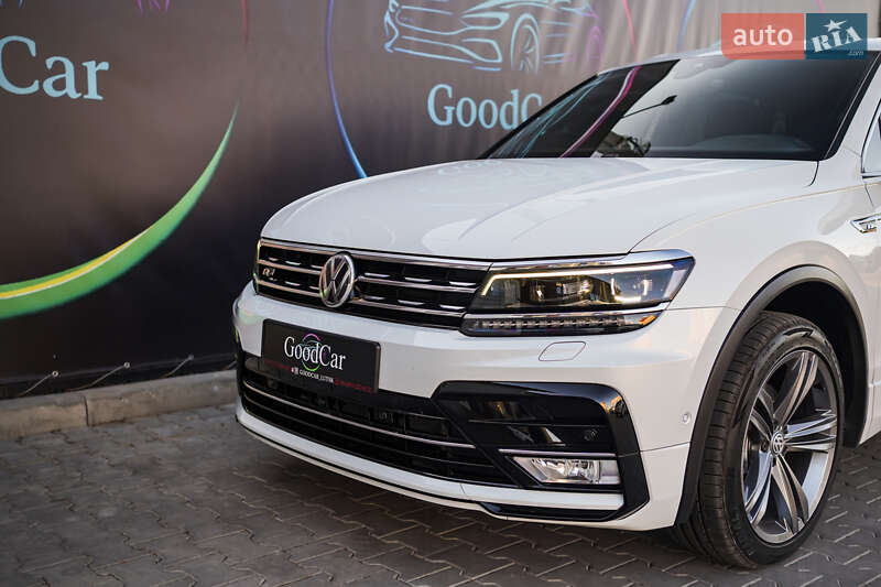 Внедорожник / Кроссовер Volkswagen Tiguan 2016 в Луцке