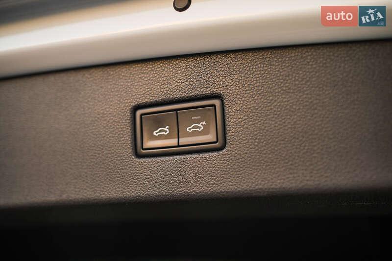 Внедорожник / Кроссовер Volkswagen Tiguan 2016 в Луцке