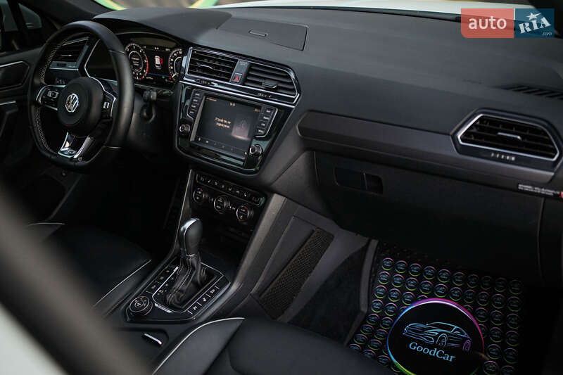 Внедорожник / Кроссовер Volkswagen Tiguan 2016 в Луцке