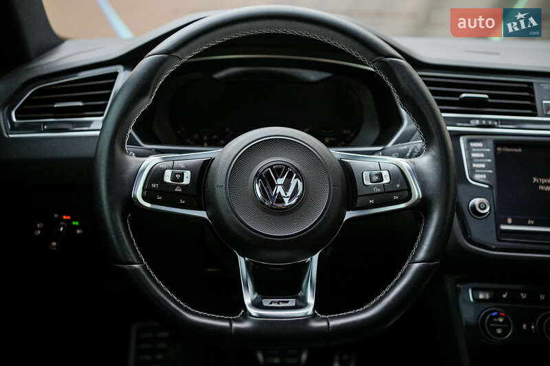 Внедорожник / Кроссовер Volkswagen Tiguan 2016 в Луцке
