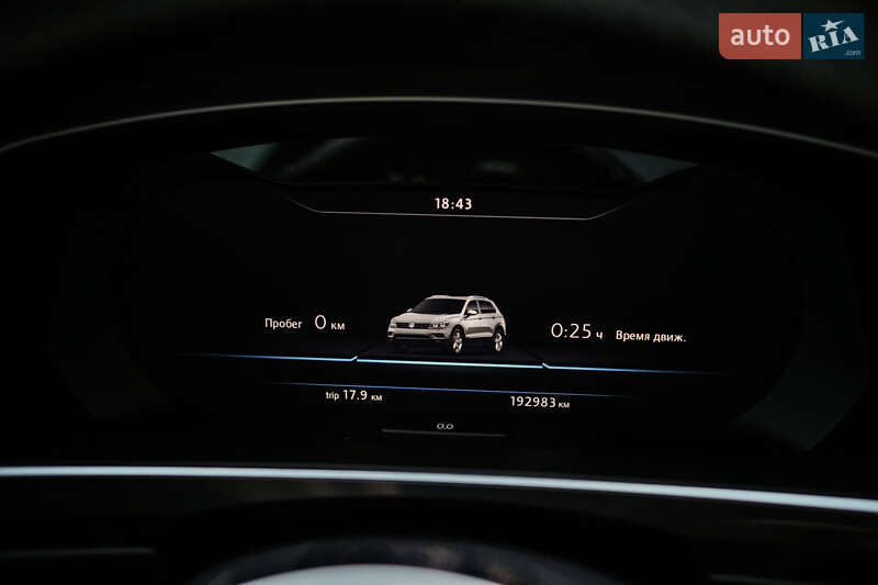 Внедорожник / Кроссовер Volkswagen Tiguan 2016 в Луцке