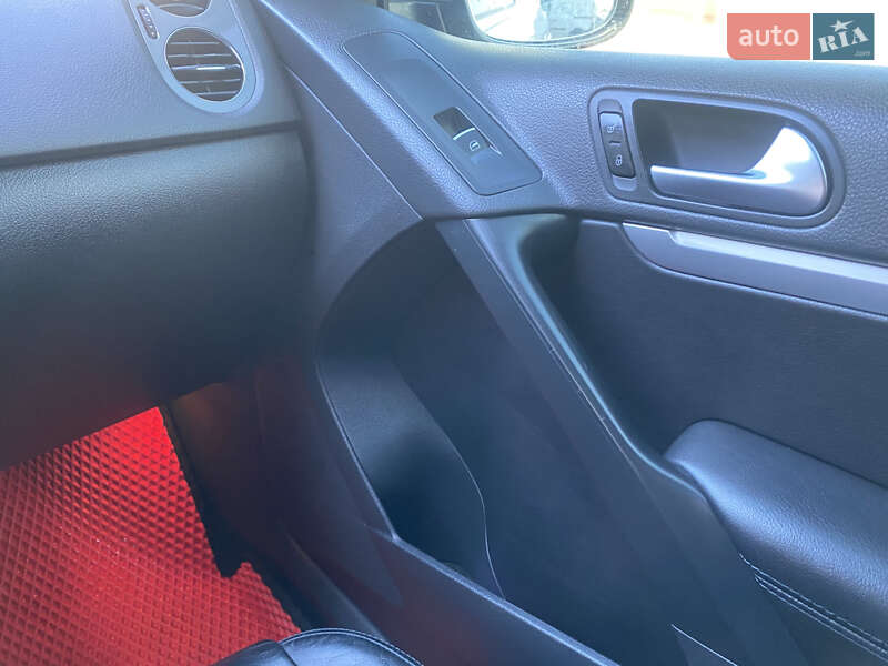 Позашляховик / Кросовер Volkswagen Tiguan 2011 в Вирах фото 19 Позашляховик / Кросовер Volkswagen Tiguan 2011 в Вирах