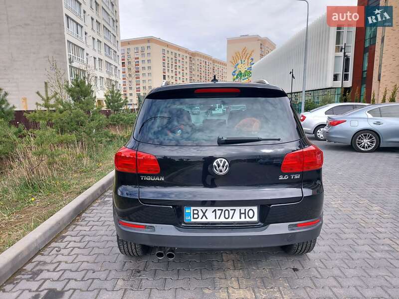 Внедорожник / Кроссовер Volkswagen Tiguan 2013 в Хмельницком