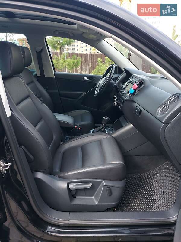 Внедорожник / Кроссовер Volkswagen Tiguan 2013 в Хмельницком