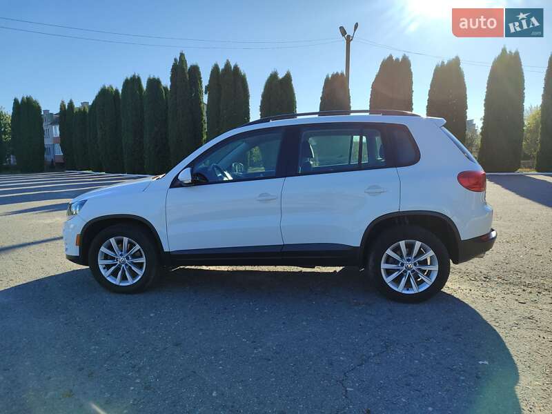 Внедорожник / Кроссовер Volkswagen Tiguan 2017 в Дубно