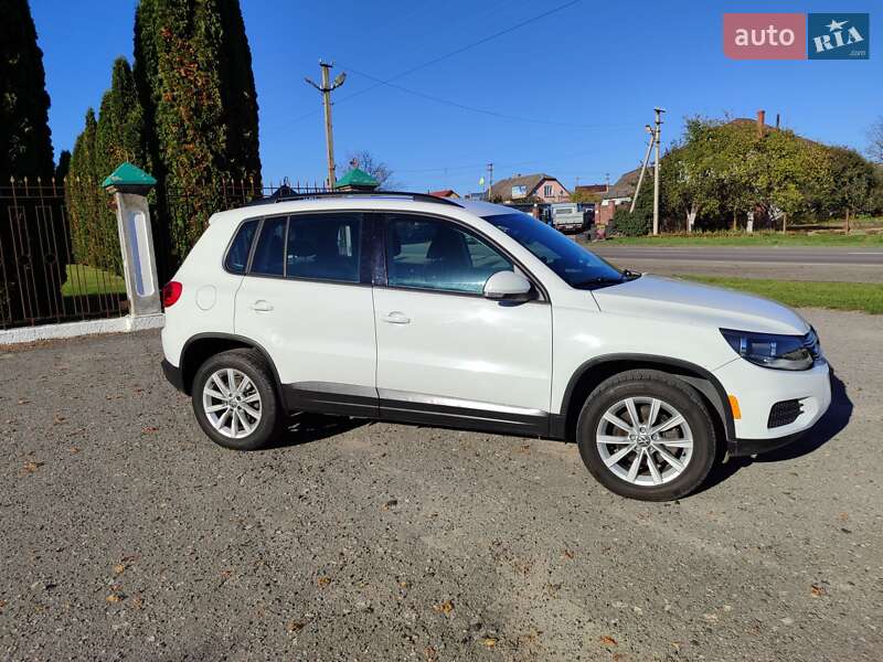 Внедорожник / Кроссовер Volkswagen Tiguan 2017 в Дубно
