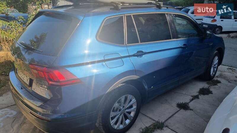 Позашляховик / Кросовер Volkswagen Tiguan 2017 в Одесі
