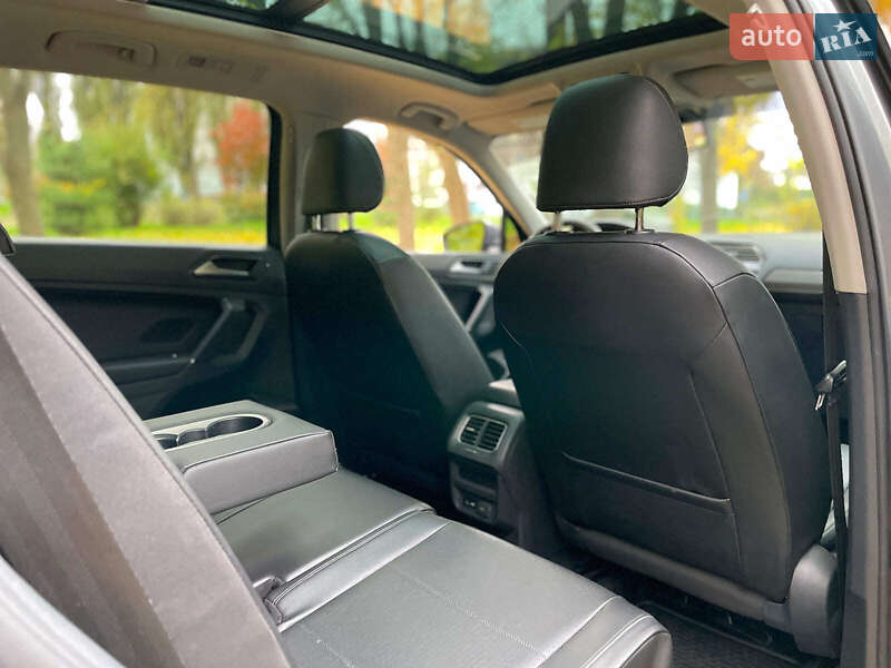 Внедорожник / Кроссовер Volkswagen Tiguan 2017 в Киеве фото 46 Внедорожник / Кроссовер Volkswagen Tiguan 2017 в Киеве